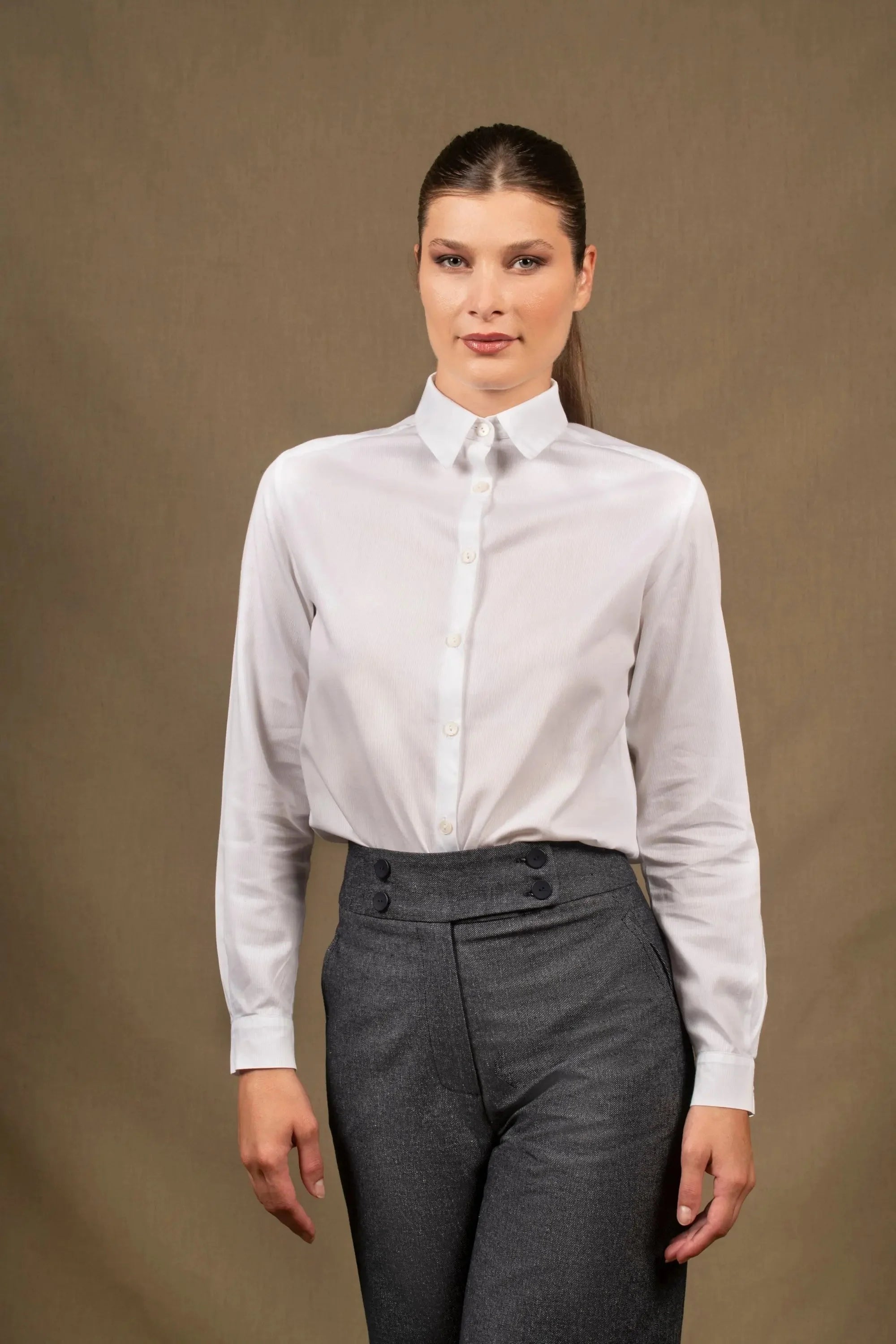 Chemise Femme en Coton Blanc — Conception