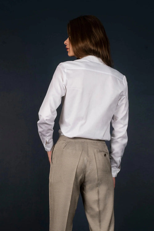 Chemise Femme en Coton Blanc — Conception