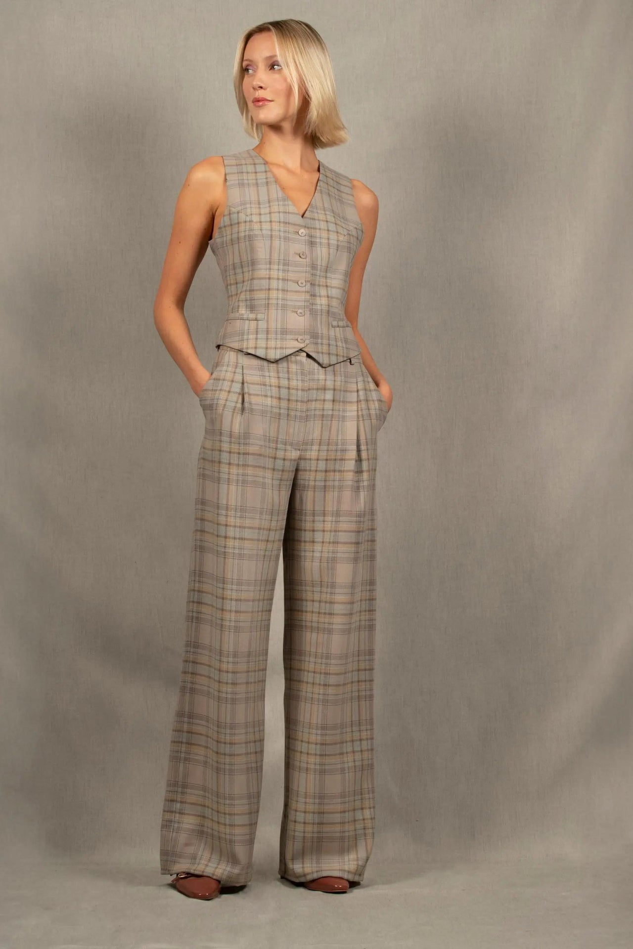 Pantalon Tailleur Femme Large Carreau en Laine – Illusion. - My Tailor is Joh - Made in France